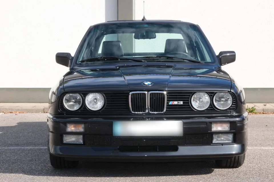 BMW M3 E30