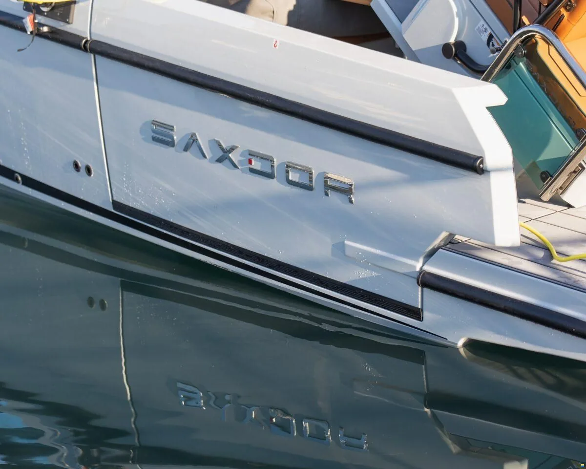 Saxdor 320 GTO Daycruiser