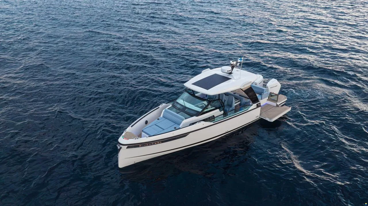 Saxdor 320 GTO Daycruiser — Ansicht 3